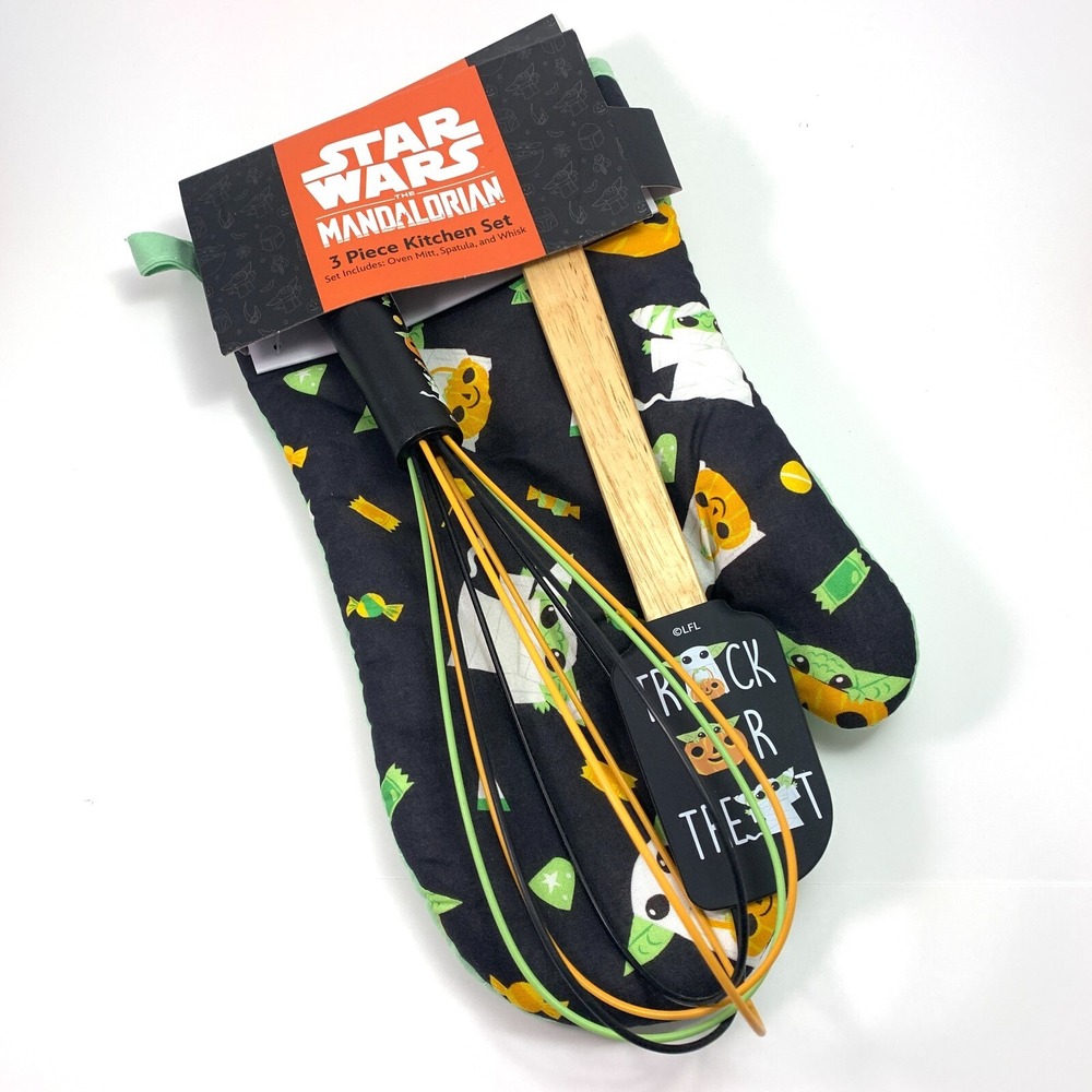 Star Wars The Mandalorian 3 pc Kitchen Set Oven Mitt‎ Spatula Whisk Halloween